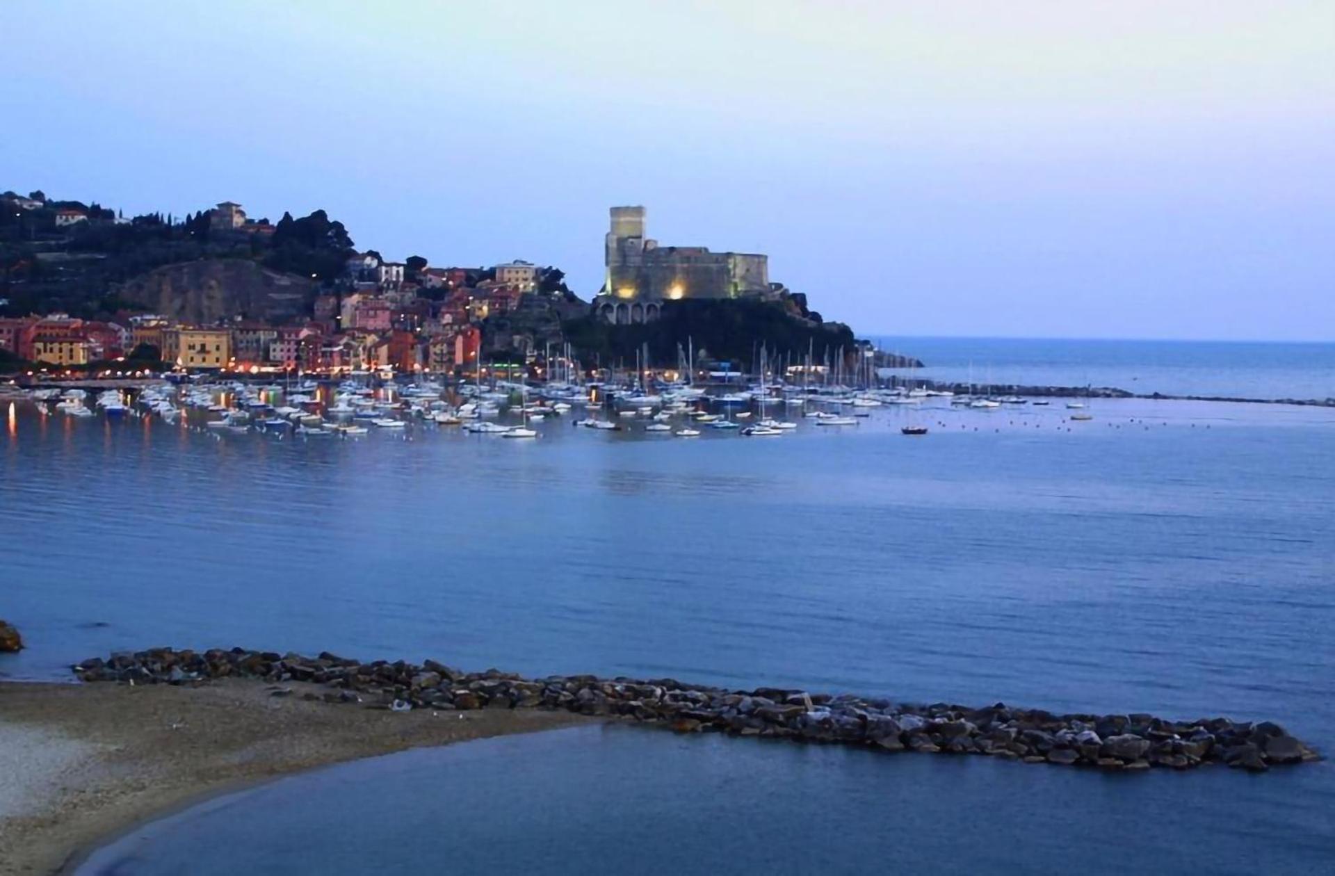Affittacamere "In Piazzetta Da Vasco" Lerici Zewnętrze zdjęcie