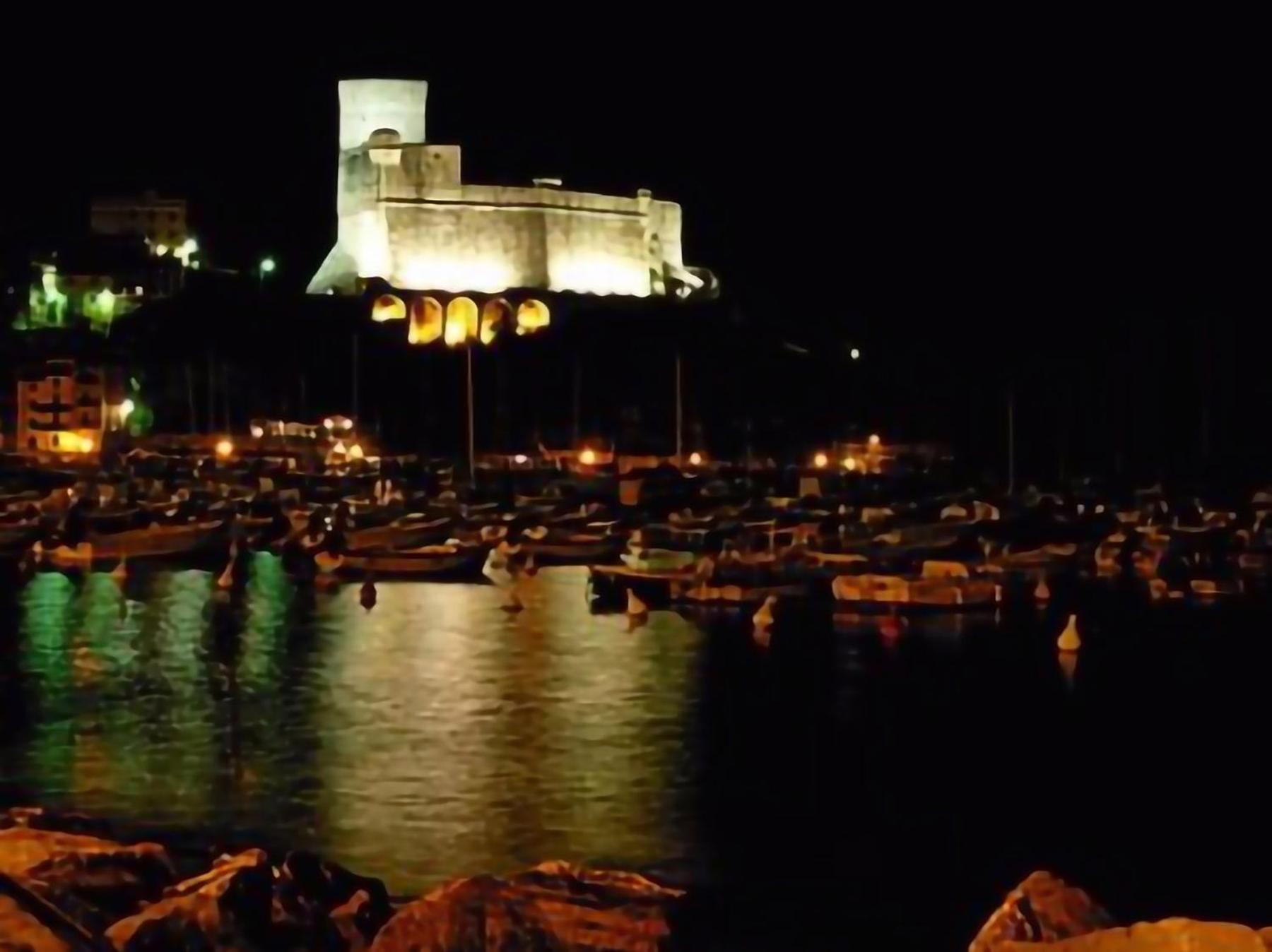 Affittacamere "In Piazzetta Da Vasco" Lerici Zewnętrze zdjęcie