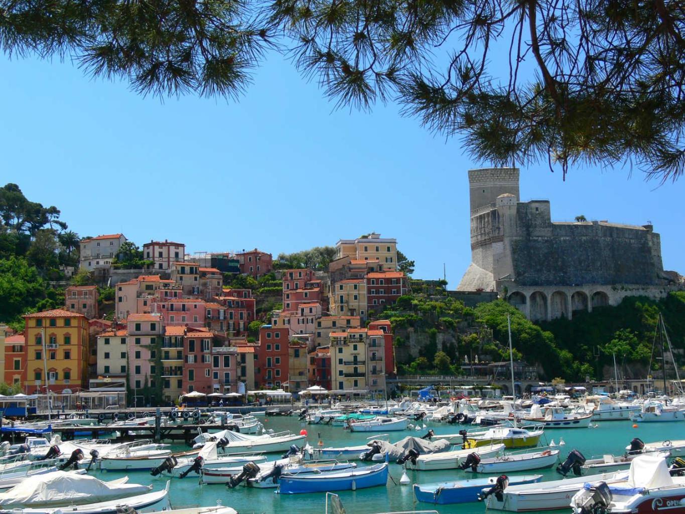 Affittacamere "In Piazzetta Da Vasco" Lerici Zewnętrze zdjęcie